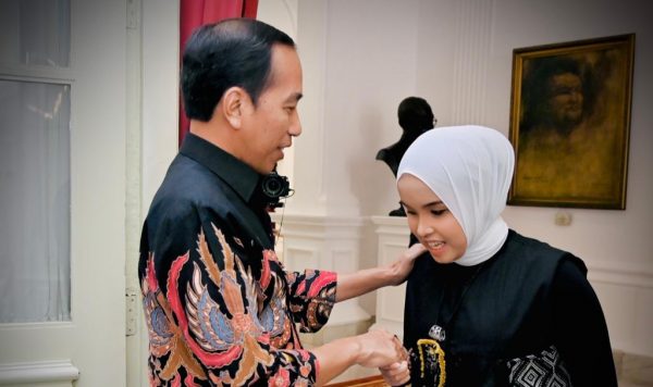 Presiden Jokowi Janji Gerakkan 53 Juta Follower-nya untuk Dukung Putri Ariani