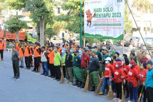 Bangkitkan Disiplin Kebersihan, Pemkot Surakarta Adakan Resik-resik Pasar Tradisional