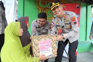 Polres Karanganyar Gelar Jumat Curhat dan Baksos Dalam Rangka Hari Bhayangkara ke-77