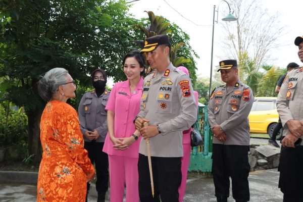 Kapolres Karanganyar Adakan Anjangsana Purnawirawan Polri