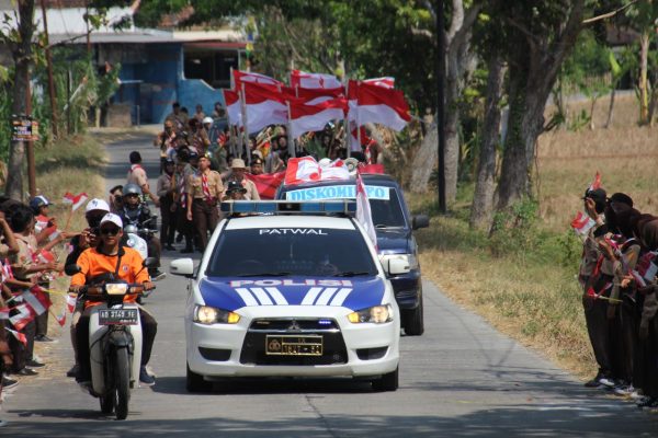 Serah Terima Estafet Tunas Kelapa dari Kwarcab Karanganyar ke Kwarcab Sragen Berlangsung Semarak