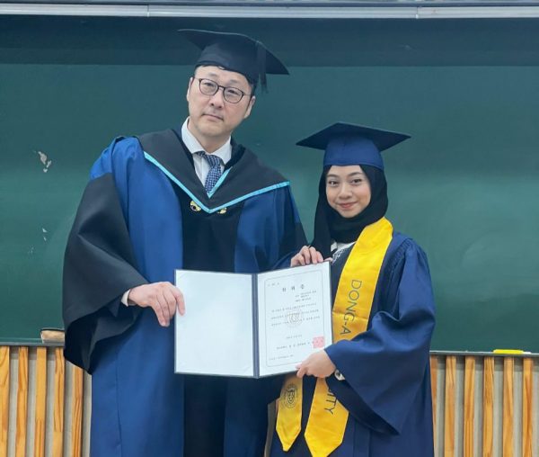 Mahasiswa Double Degree Ilkom UMS Lulus Dong-A University, Ini Tip Suksesnya