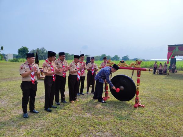 Ratusan Pramuka Penegak Kabupaten Karanganyar Ikuti Napak Tilas Perjuangan Pahlawan Joko Songo